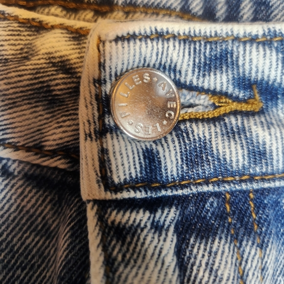 Avec Les Filles Size 28 Straight High Rise Split Hem Acid Wash Distressed Jeans - Picture 4 of 7
